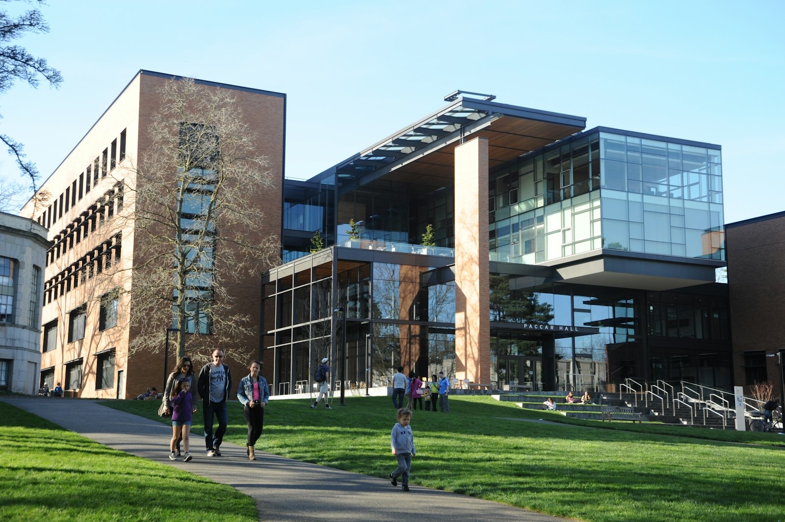 Dorm Room Furniture: Twin XL, Storage and What Schools Allow