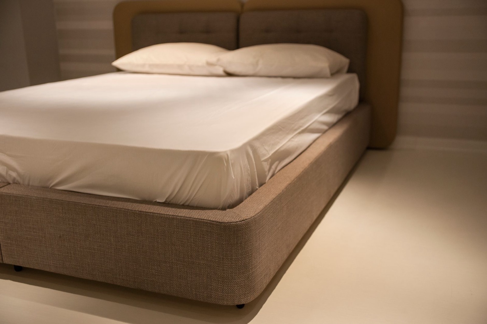 Memory Foam vs. Innerspring vs. Hybrid: Which Mattress Is Right for You?