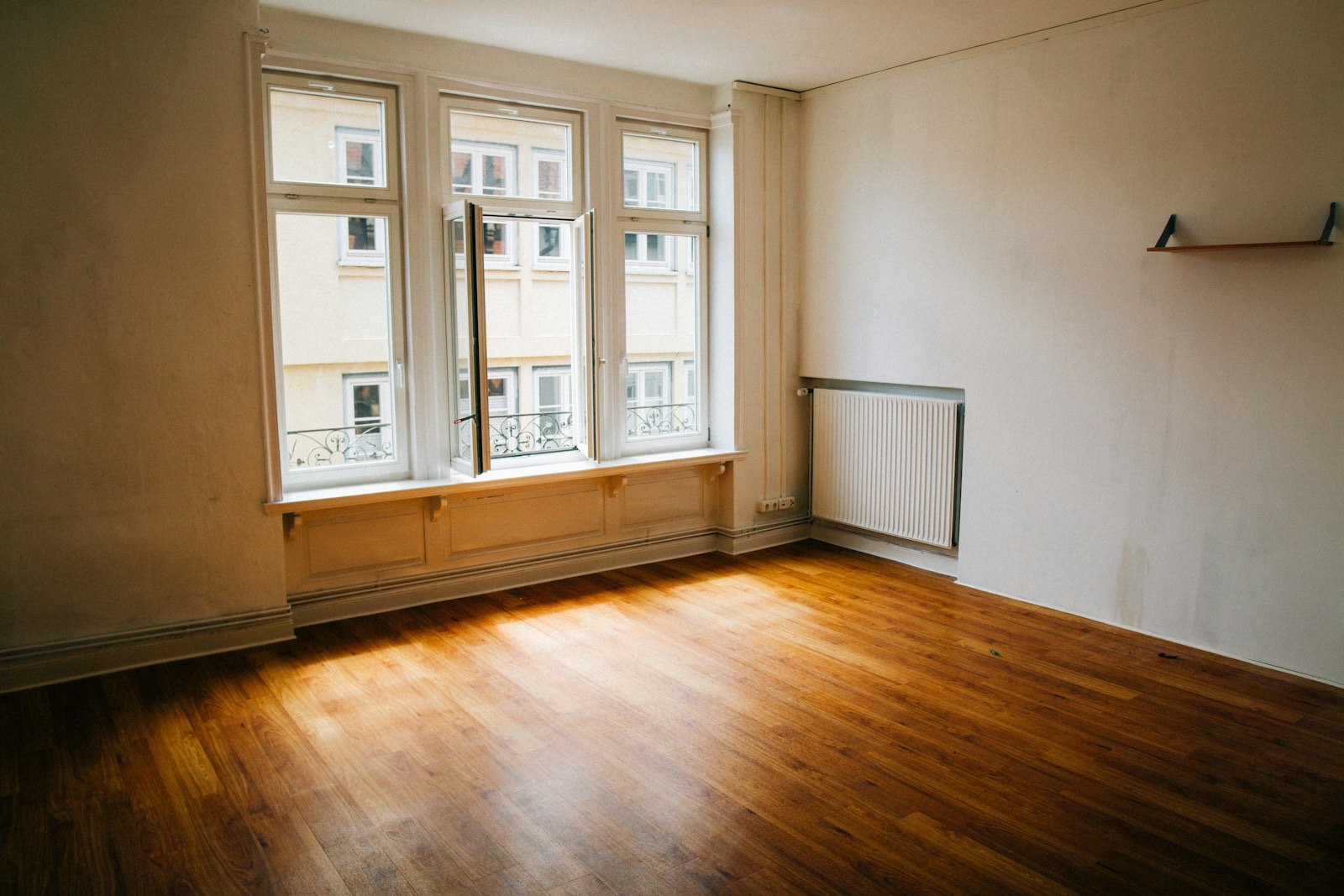 Moving Furniture: Disassembly, Wrapping and What Actually Breaks
