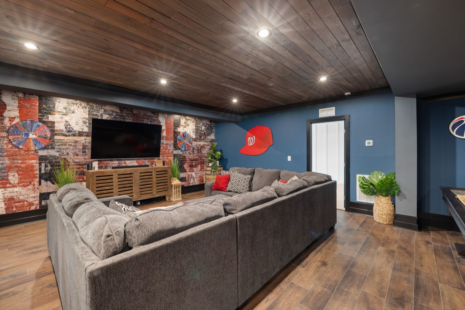 Basement recreation room, the usual location for a heavy slate table